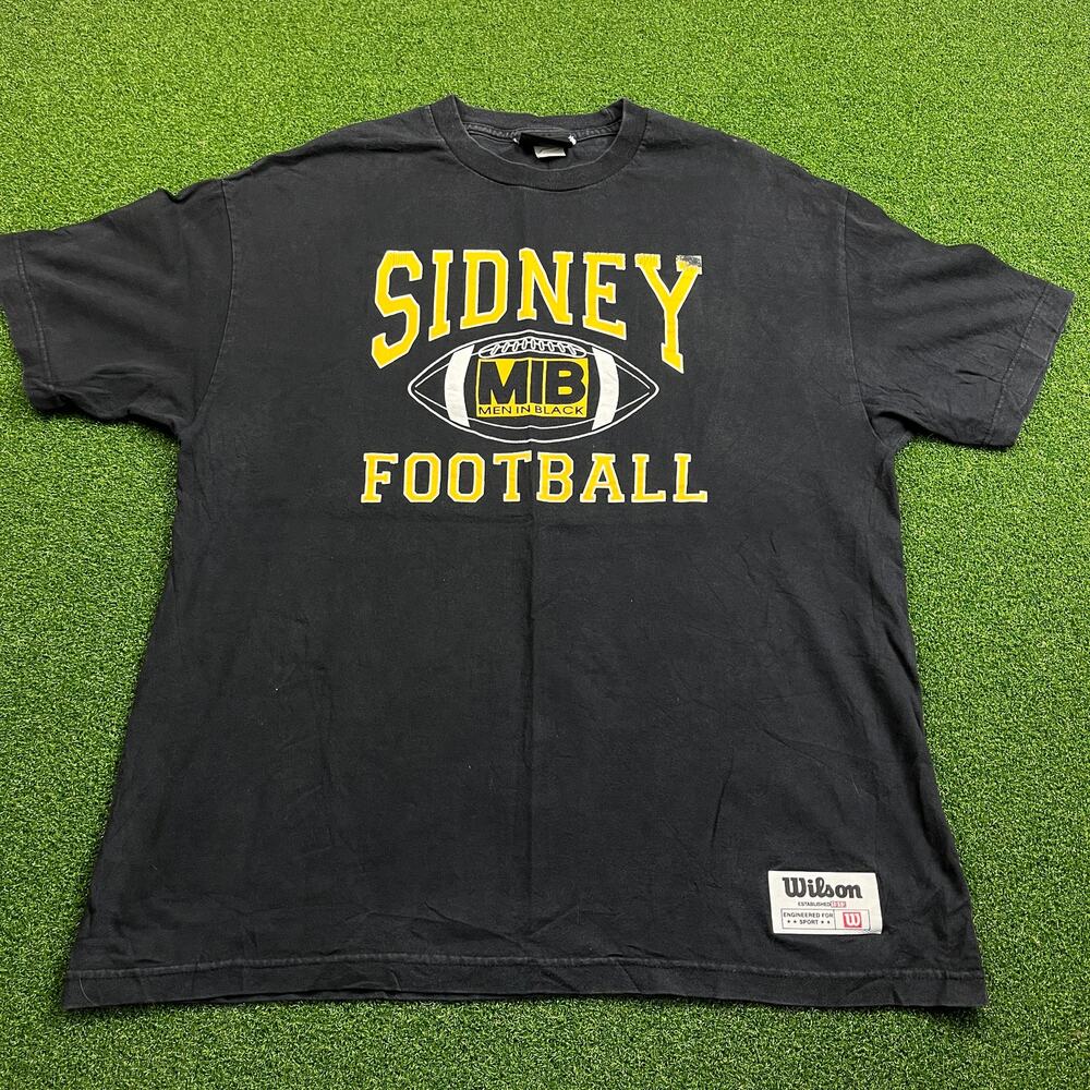 Vintage Wilson Sidney Football Men in Black Graphic T-Shirt Sz XL